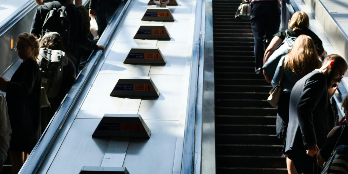 escalator with people